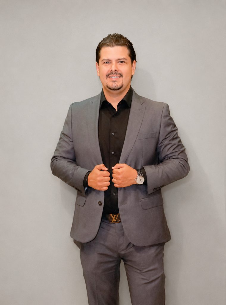 Dr. Agnaldo Bastos