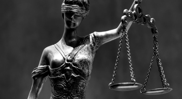 Justiça - Agnaldo Bastos - Advocacia Especializada